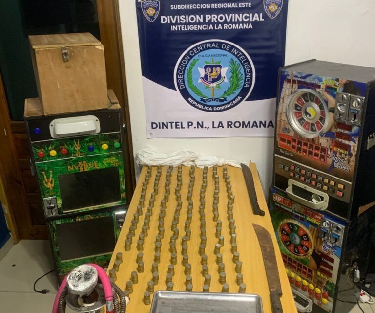 Policía y Ministerio Público incautan drogas y máquinas tragamonedas en operativos en La Romana