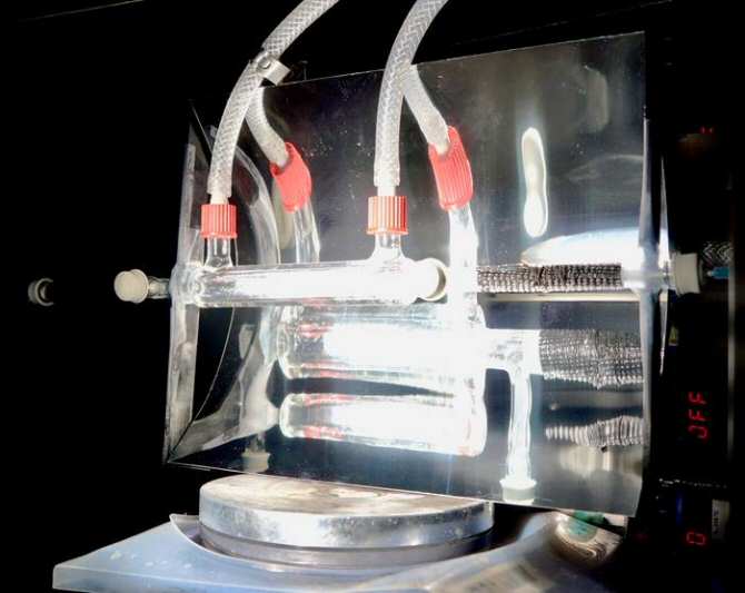 Máquina alimentada con energía solar que absorbe dióxido de carbono del aire