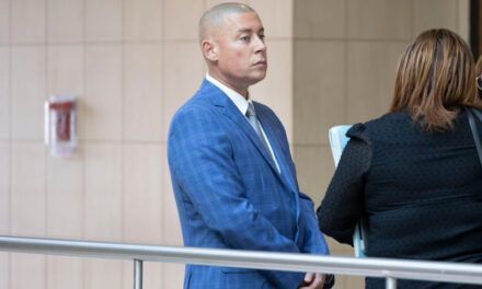 Imponen fianza de 150,000 dólares a Cosculluela por caso de jinetes atropellados