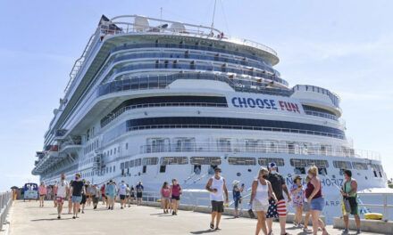 Alcaldía de Puerto Plata dispone el cobro de un dólar por cada excursionista que visite la ciudad