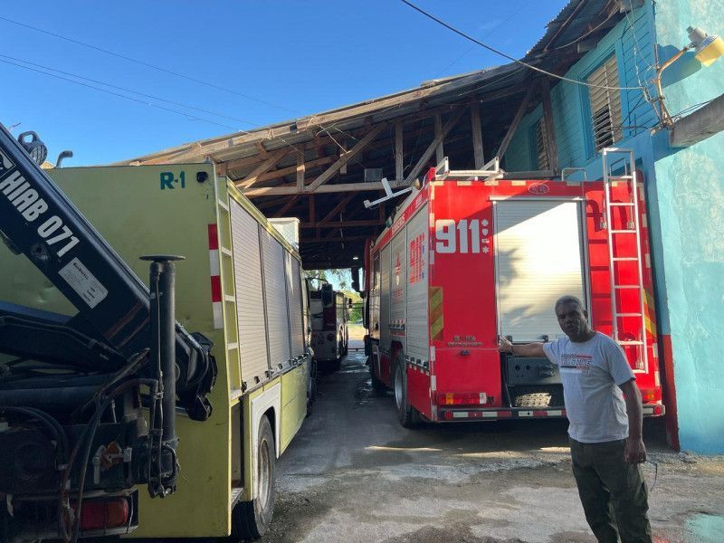 Bomberos de Ocoa y Barahona operan con serias limitaciones