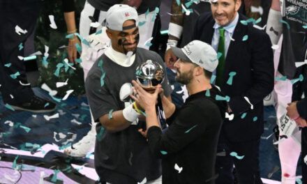 Los Eagles arrollan a los Chiefs y suman su segundo Super Bowl