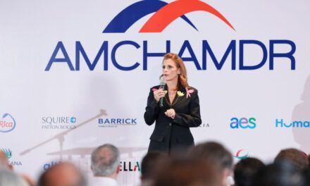 Ligia Bonetti aboga por diversificación en las empresas y la economía