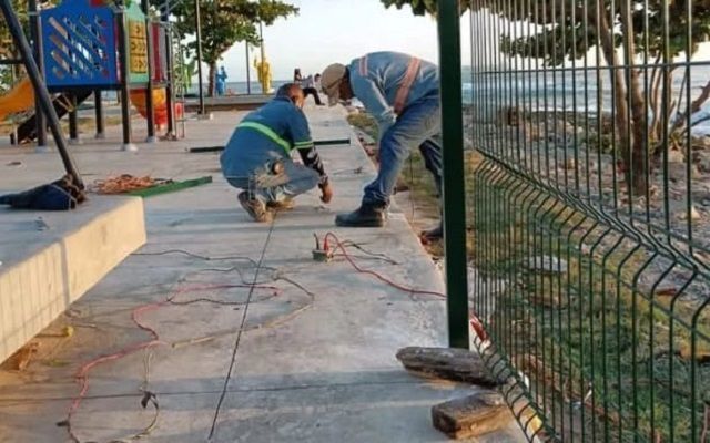 Alcaldía SPM trabaja para proteger niños acuden al parque infantil del Malecón