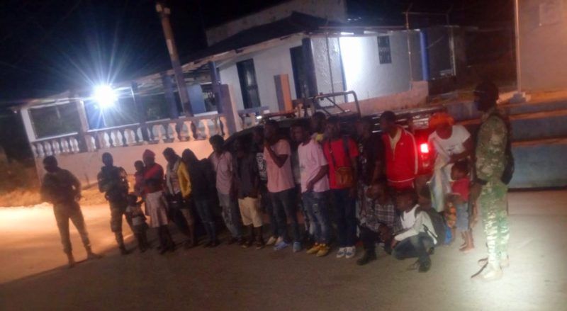Detienen a más de 50 haitianos indocumentados durante operativos en Montecristi