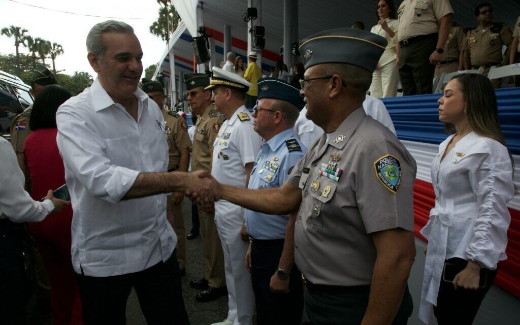 Presidente Luis Abinader dispone ascenso de 4,807 agentes de la Policía Nacional.