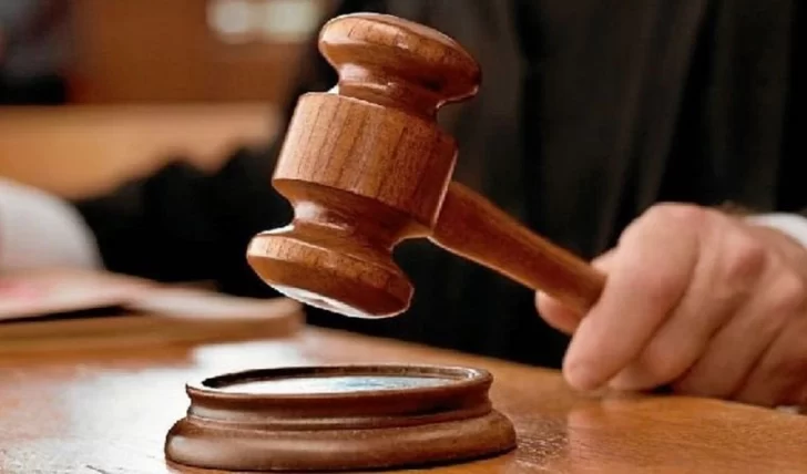 Envían a juicio de fondo a empresario español y protegen derechos de la mujer contra violencia económica