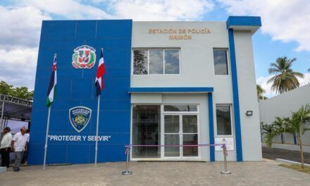 Presidente Abinader inaugura moderna estación policial en Maimón