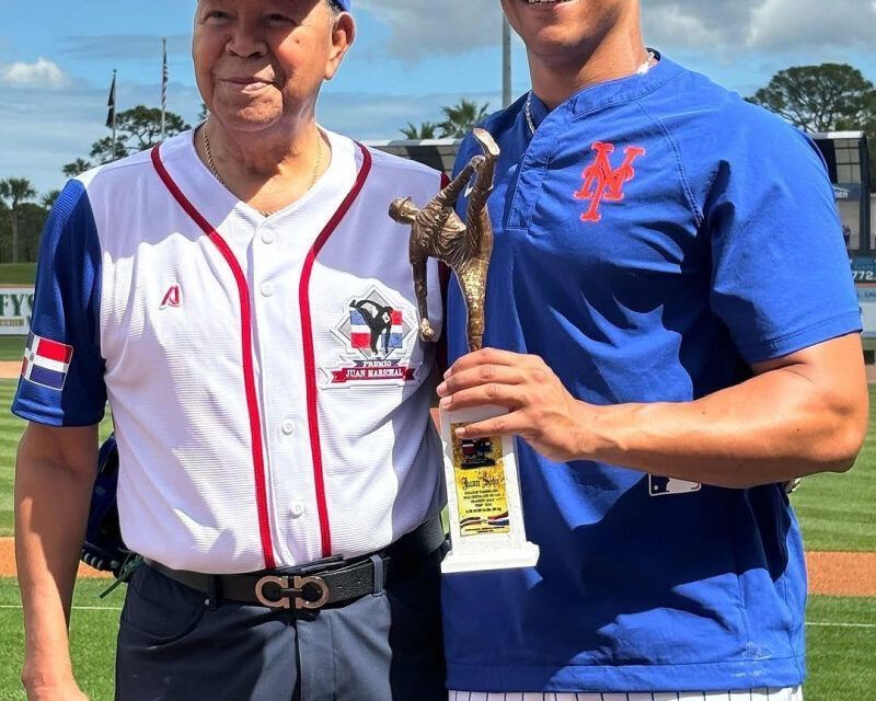 Dominicano Juan Soto recibe el premio “Juan Marichal”