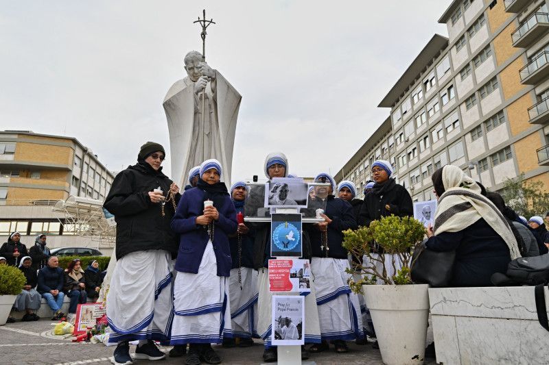 Papa: El mundo está en manos de poderes malignos