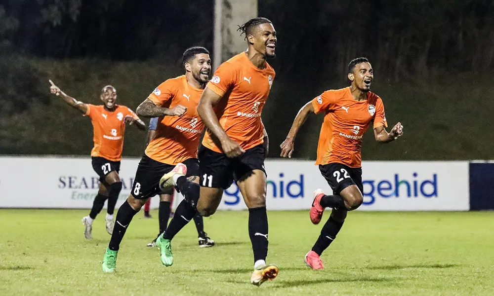 El Cibao FC remontó en San Cristóbal y sigue líder