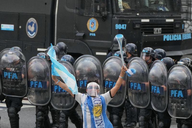 Milei busca endurecer penas contra barras bravas
