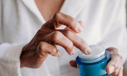 Ordenan retiro de productos cosméticos de marca La Roche-Posay (L’Oréal) por contaminación