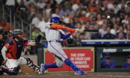 Juan Soto pega jonrón y los Mets de Nueva York vencen 3-1 a los Astros de Houston