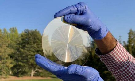 Primera lente telescópica plana que capta bien el color de estrellas lejanas