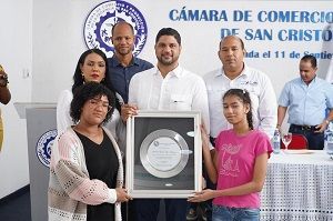 Ajedrez de San Cristóbal reconoce a Gustavo Lara Salazar
