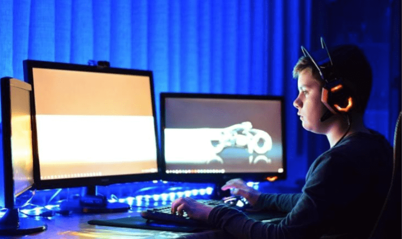 La OMS lanza medidas para prevenir la pérdida de audición por el uso de videojuegos