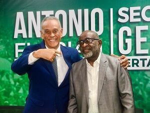 Manolo Pichardo declina su candidatura a la Secretaría General de FP; apoya a Antonio Florián