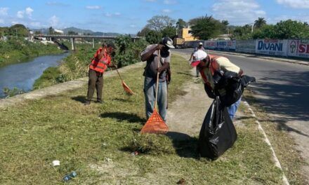 Brigadas acondiciona pequeño malecón de Nigua, San Cristóba
