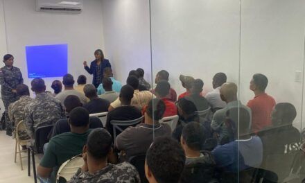 Policía Nacional refuerza la prevención con charla sobre el impacto de las drogas