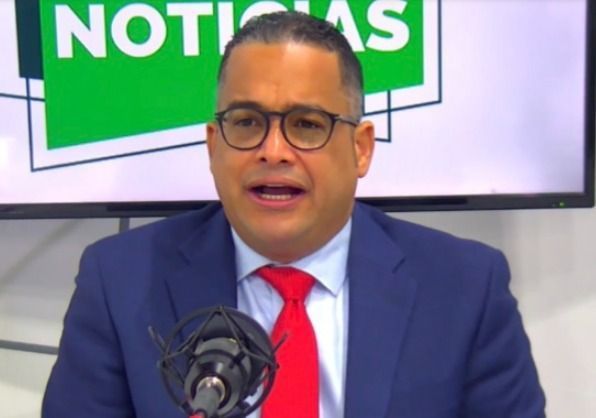 Horton: «El camino más fácil para llegar al poder es Leonel»; defiende aportes de Peñita a FP