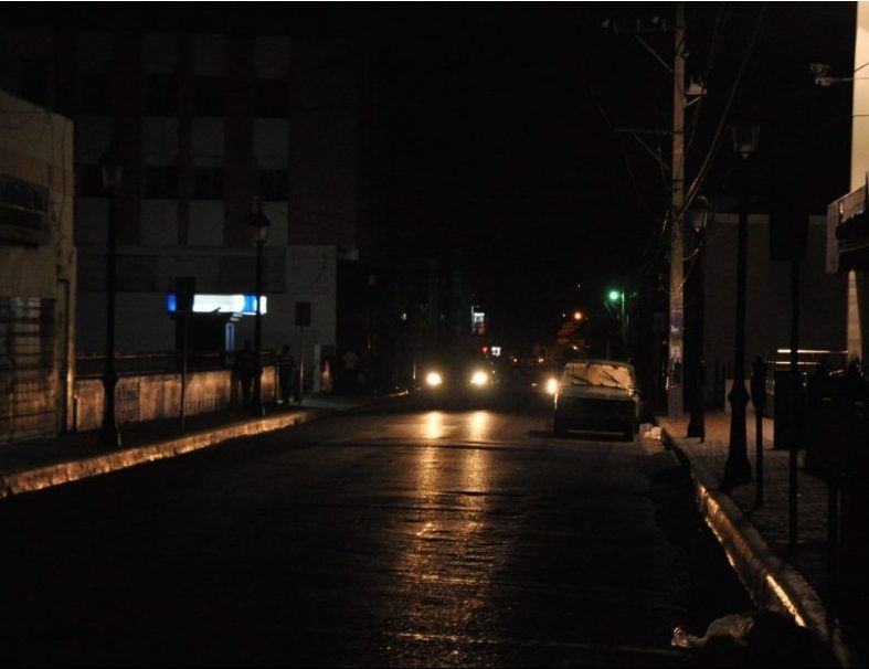 Apagón más de 11 horas afectó ciudad San Cristobal este lunes