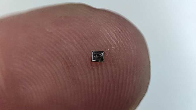Microchip neuromórfico con inteligencia artificial