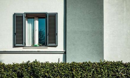 El silencio, la luz y el ahorro: lo que unas buenas ventanas de aluminio pueden hacer por tu casa