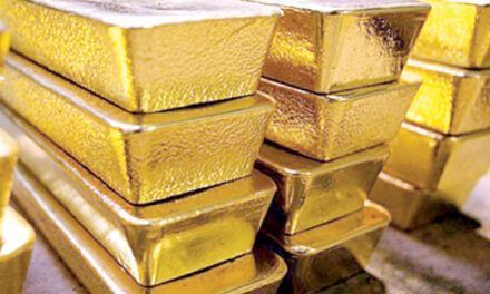 Oro alcanza nuevo récord, se posiciona en US$3,430 la onza troy y el dólar sigue a la baja
