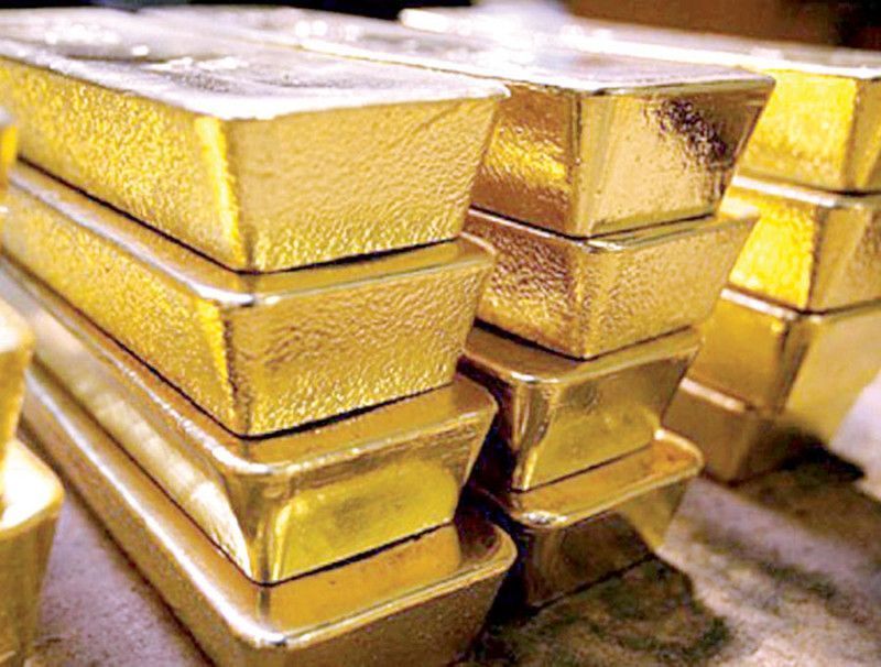 Oro alcanza nuevo récord, se posiciona en US$3,430 la onza troy y el dólar sigue a la baja