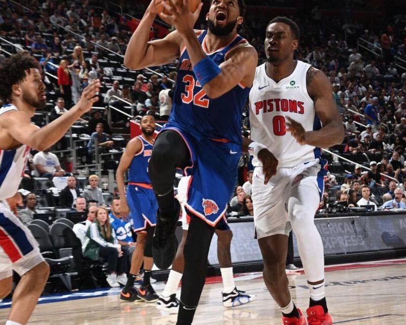 Karl Towns encesta 31 puntos y los Knicks superan a los Pistons para tomar ventaja en la serie