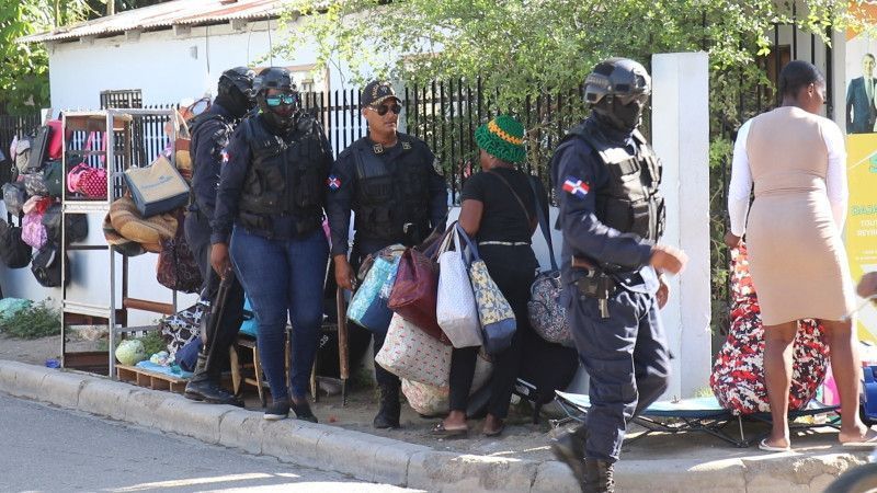 Alcaldía saca a comerciantes haitianos de las calles de Dajabón