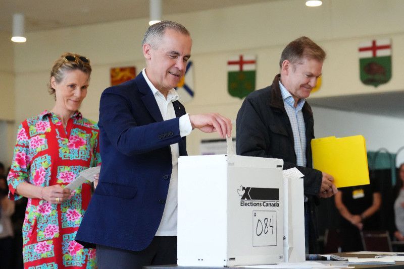 Los canadienses votan para elegir a su primer ministro