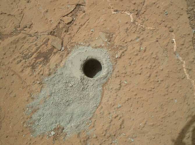 Posibles huellas biológicas en una roca marciana