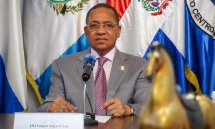 Ismael Reyes invita a reflexionar sobre el país que merecemos