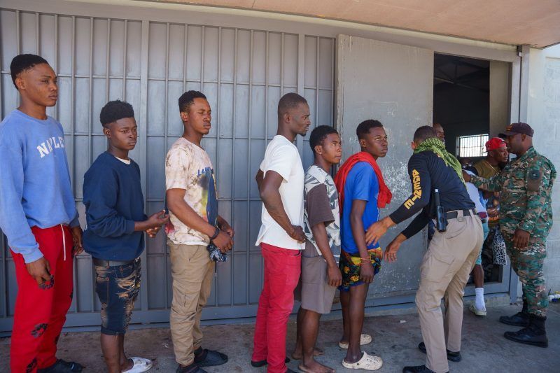La DGM detiene 726 haitianos indocumentados apresados en varias provincias