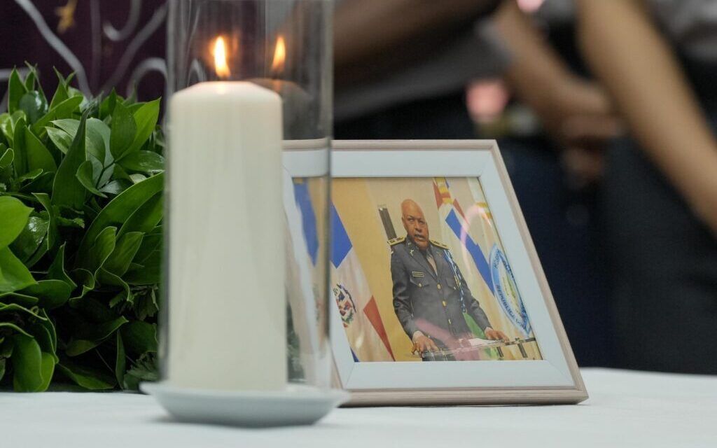 ASEOPNA y HOGESDOPOL rinden homenaje al Dr. José Ovidio Maldonado Reyes en su novenario