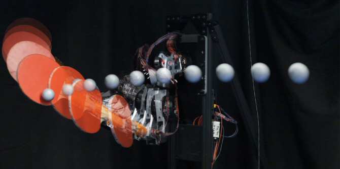 Robot que juega al pimpón con una asombrosa destreza