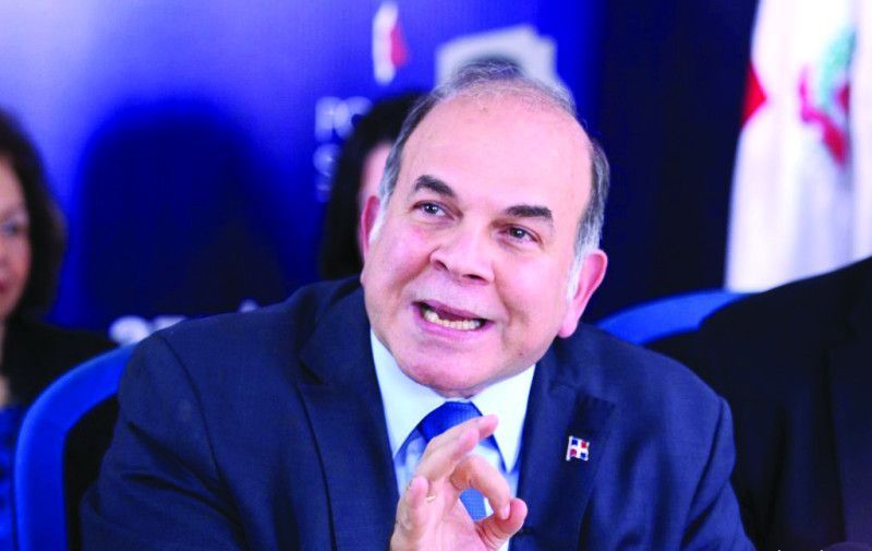 Pelegrín Castillo propone cambios en norma sobre niveles de azufre en gasoil regular