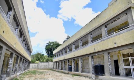Al menos 415 escuelas tienen hasta 15 años en construcción