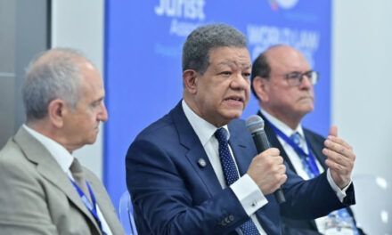Dirigentes políticos favorecen propuesta de Abinader para tratar tema haitiano