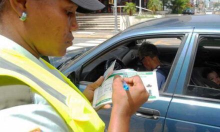El país tiene registradas más multas de tránsito que licencias de conducir