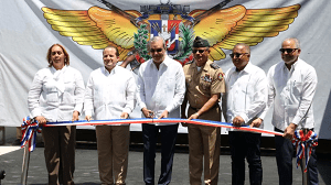 El presidente Luis Abinader encabezó la inauguración de la primera planta de ensamblaje de vehículos de la Industria Militar Dominicana, ubicada en el sector Los Novas, San Cristóbal.