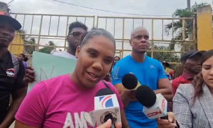 Residentes del sector El Cajuilito en San Cristóbal reclaman puente peatonal