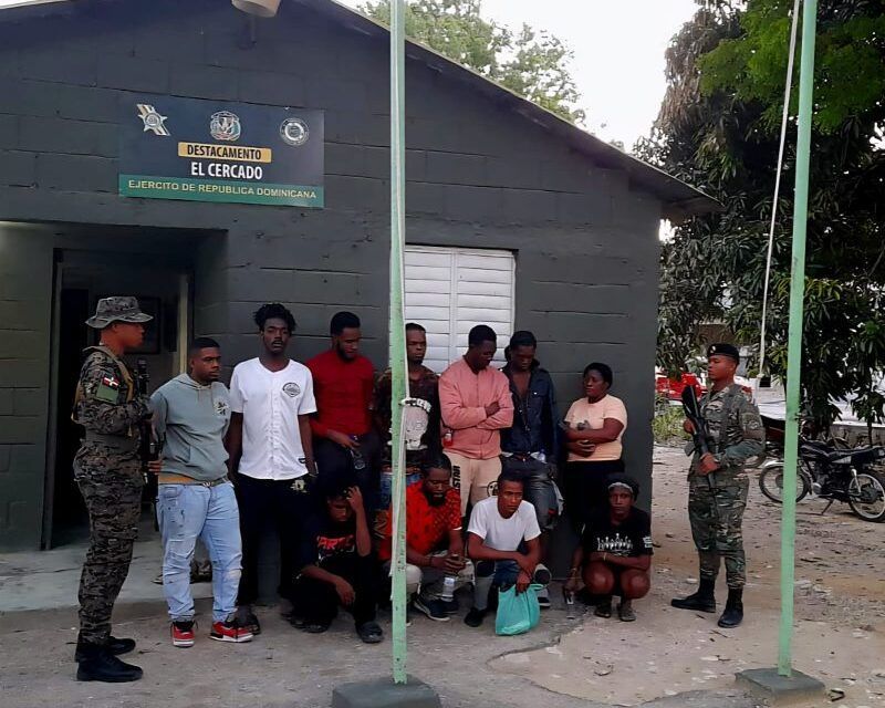 Apresan a tres hombres por tráfico de 11 haitianos indocumentados en San Juan