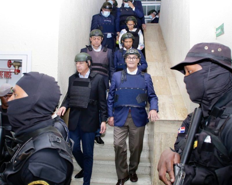 Suspenden juicio involucra a exministros en estafar más de RD$ 21 millones al Estado