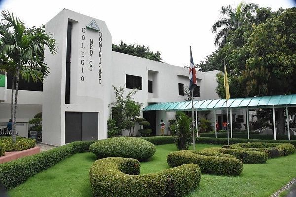 El Colegio Médico afirma que el 100 % de los hospitales han acatado el llamado a huelga
