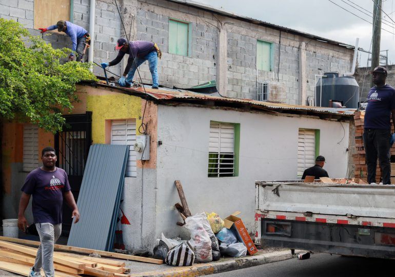 Plan Social de la Presidencia inicia reparación de 198 viviendas en San Cristóbal