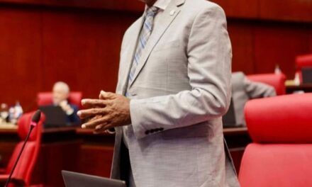 Senado declara a Baní como la Capital del Mango, una iniciativa del senador Julito Fulcar