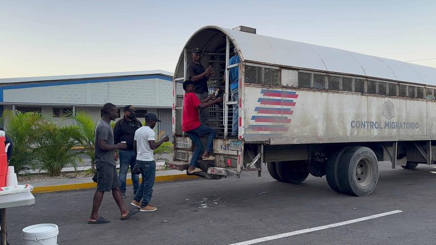 Tras asesinato de agricultor, Migración intensifica operativos en Estero Hondo
